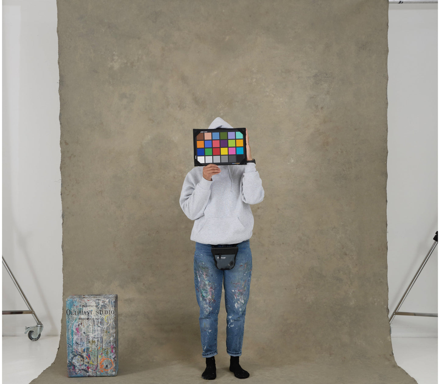 S-835 (7'11" x 11'9")