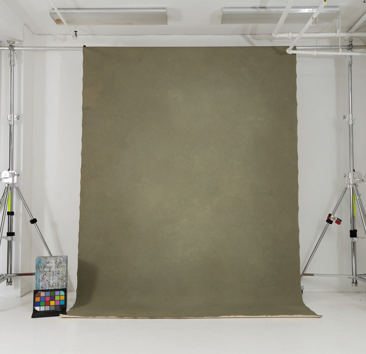 S-773 (7'11" x 11'10")